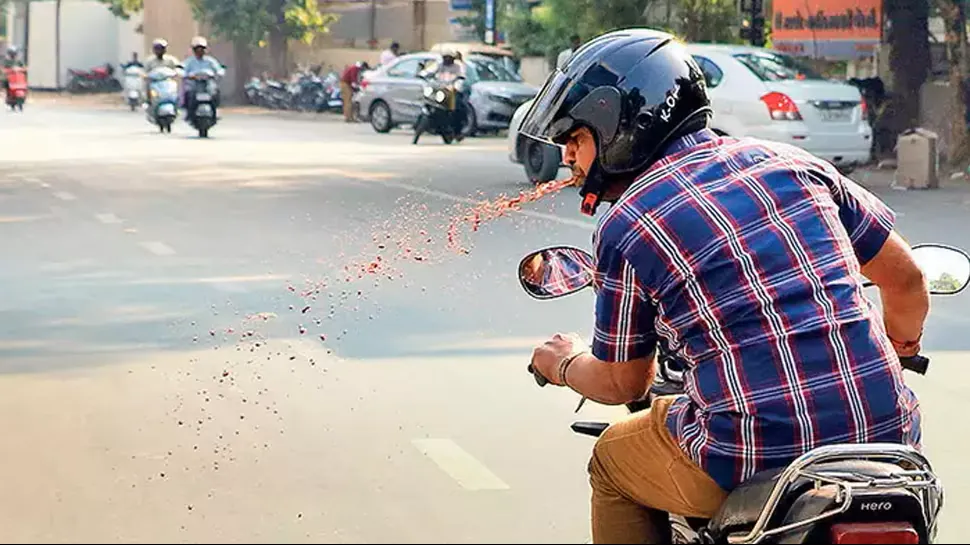 जुर्माना, बेज्जती और ‘नगर शत्रु’! पटना में खुले में थूका तो टीवी पर दिखेगी फोटो... फैसले पर विपक्ष की प्रतिक्रिया