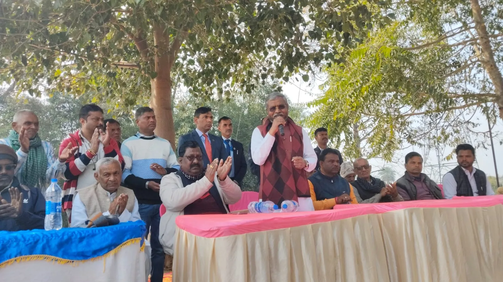 गिरिडीह के तिसरी में पूर्व सीएम मरांडी ने की ग्राम सभा, डीएफओ को दिया कड़ा अल्टीमेटम