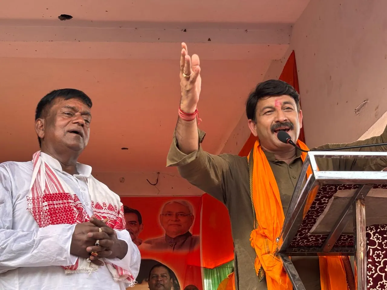 “पहले नेता जनता का पैसा जेब में रखते थे, अब वही पैसा विकास में लग रहा है” : मनोज तिवारी