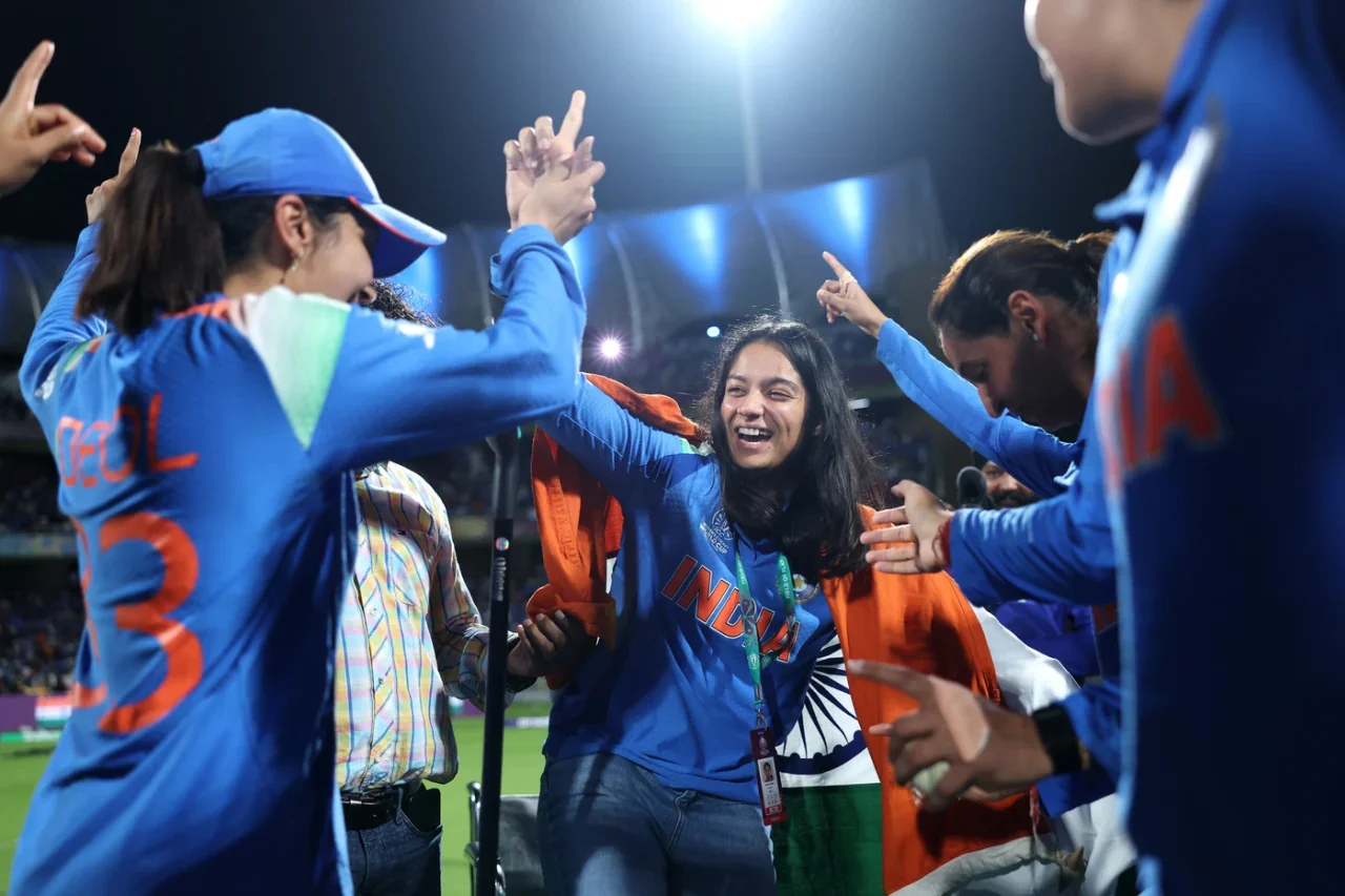Women's World Cup 2025 : इतिहास के पन्नों पर सुनहरी इबारत.. भारतीय शेरनियां बनी विश्व चैंपियन