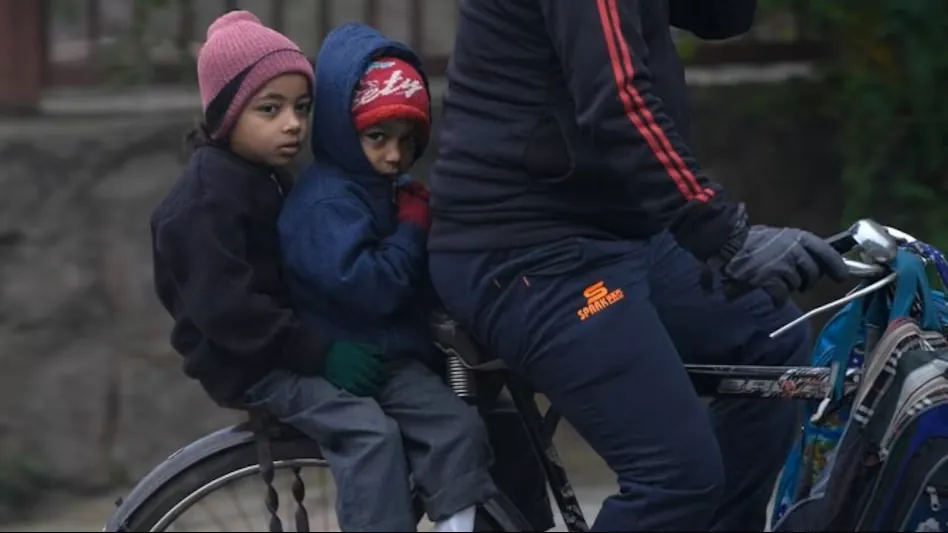 मौसम विभाग ने जारी किया येलो अलर्ट, शीतलहर चलने की जताई संभावना..  6 जनवरी तक बंद रहेंगे स्कूल