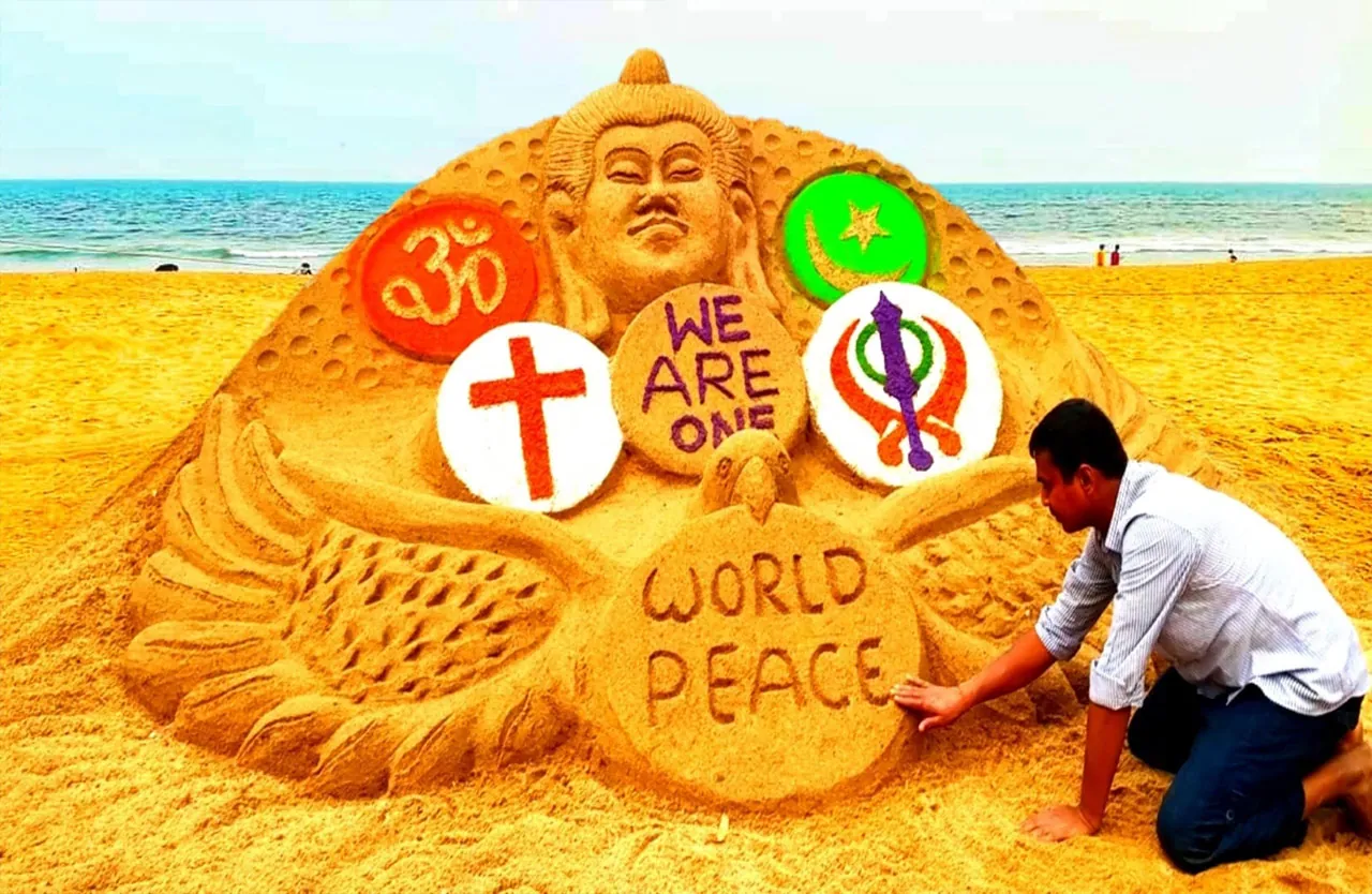 मुंगेर के Sand Artist मधुरेंद्र को मिला डॉ. बीआर अंबेडकर राष्ट्रीय सम्मान, कला जगत से मिल रही शुभकामनाएं