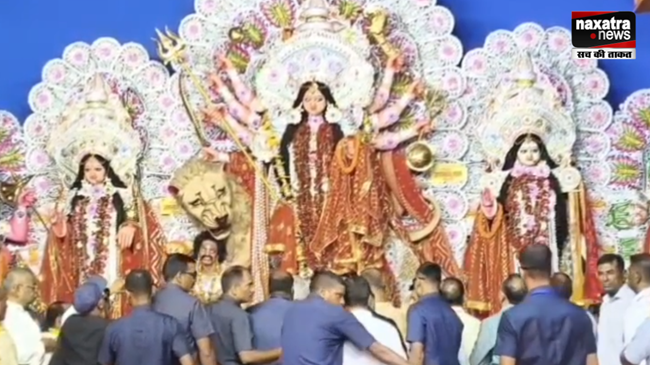 डाकबंगला चौराहा पूजा पंडाल पहुंचे सीएम नीतीश, मां दुर्गा से लिया आशीर्वाद