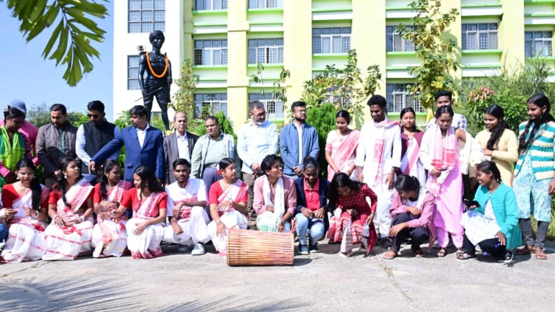 भगवान बिरसा मुंडा की 150वीं जयंती के मौके पर CUJ में 2 दिवसीय 'स्वाभिमानी बिरसा महोत्सव' का उद्घाटन