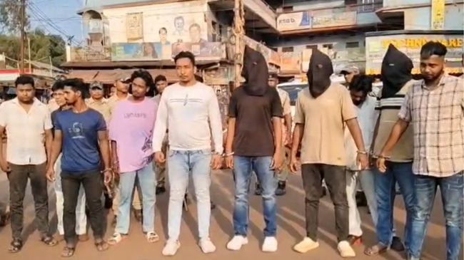 झारखंड और ओडिशा में डकैती करने वाले महाकाल गिरोह का पुलिस ने किया भंडाफोड़, 9 गिरफ्तार