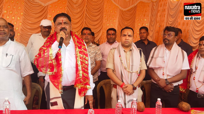 मां शक्ति की आराधना में डूबा गिरिडीह शहर, पपरवाटांड का पूजा पंडाल भक्तों को कर रहा आकर्षित