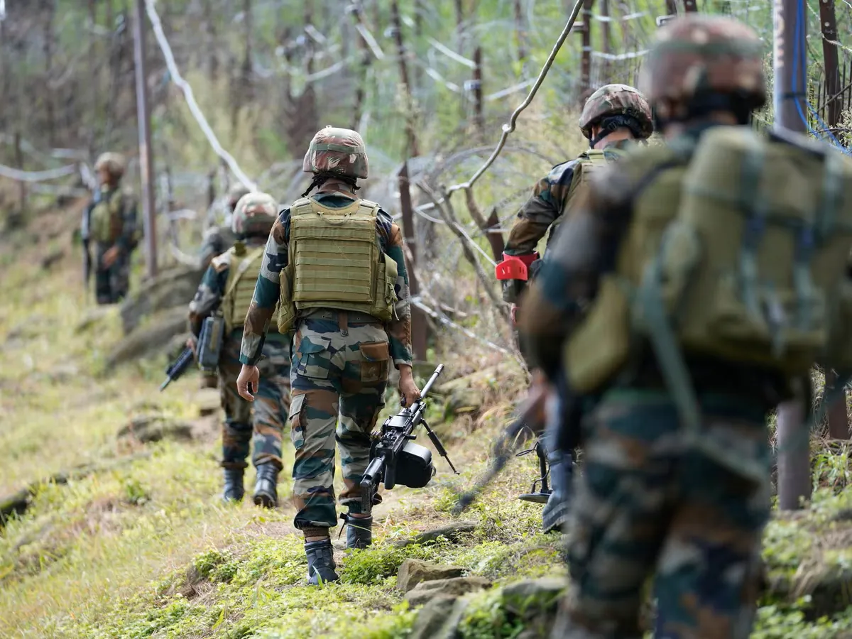 Jammu And Kashmir: Indian Army की आतंकियों से भिड़ंत, 8 जवान घायल, 3 की हालत गंभीर