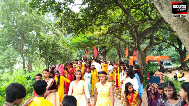 गिरिडीह में निकाला गया भव्य कलश यात्रा,1100 से अधिक भक्तों की टोली हुई शामिल