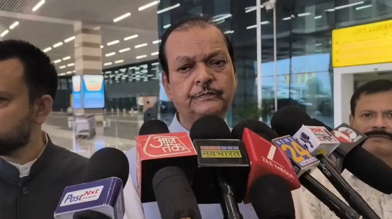 "वोटचोरी से बना प्रधानमंत्री, तानाशाह बना बैठा है" : सुबोधकांत सहाय का मोदी पर पलटवार