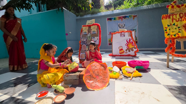 गिरिडीह के जैन विद्यालय जूनियर में हुआ धार्मिक कार्यक्रम का भव्य आयोजन, नन्हे बच्चों ने पेश की मनमोहक प्रस्तुतियां 