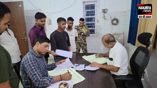 गिरिडीह के व्हिट्टी बाजार में दो समुदाय के बीच पथराव, लोगों ने पुलिस पर भी फेंका पत्थर !