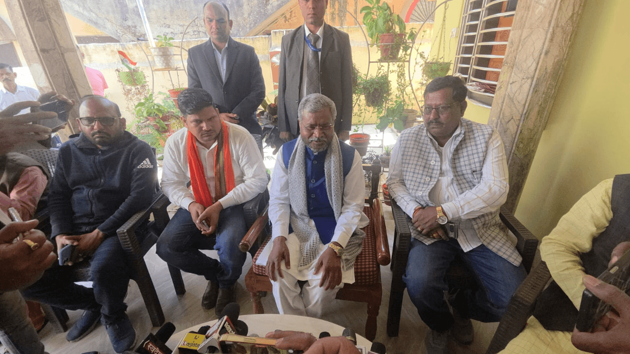 नगर निकाय चुनाव को लेकर बाबूलाल का हेमंत सरकार पर आरोप, कहा- बैलेट पेपर से चुनाव मतलब 'धांधली' होना 