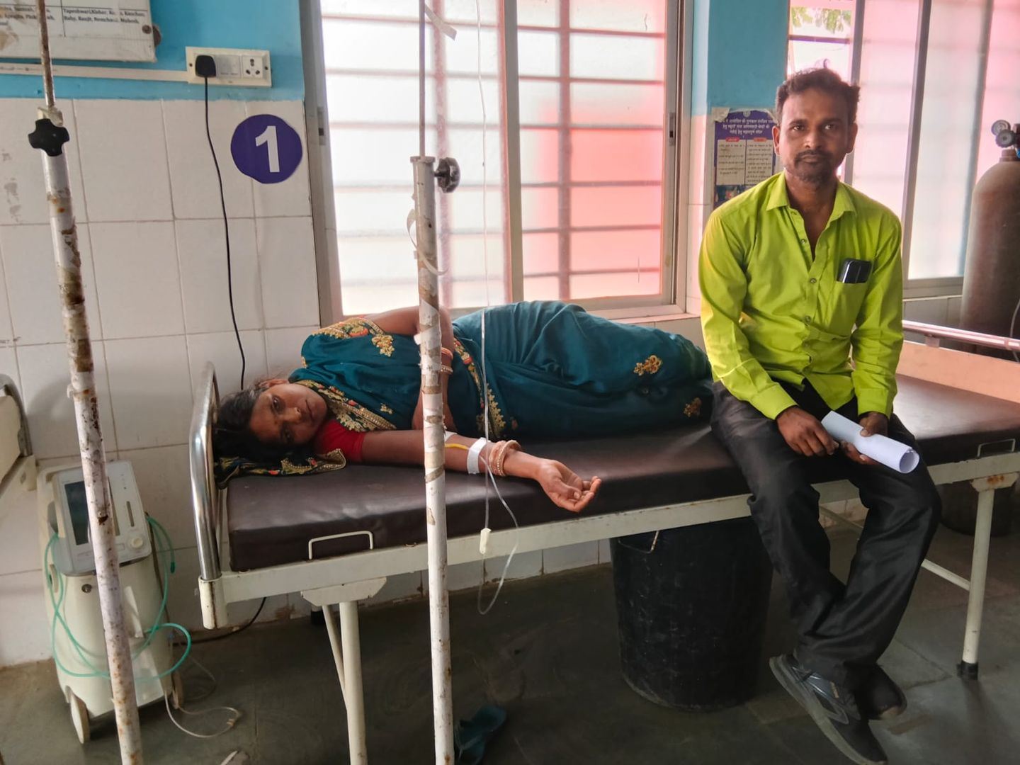 Giridih: सरिया में पड़ोसियों ने गैस एजेंसी के डिलीवरी कर्मी की पत्नी को पीटा, सभी आरोपी फरार