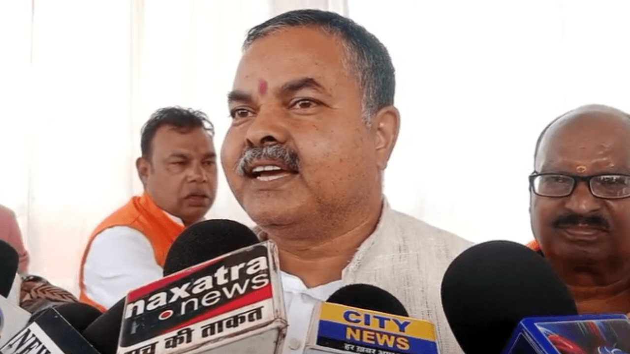 Dhanbad: चिरकुंडा में बीजेपी नेताओं को समेटने लगे जिला अध्यक्ष मोहन कुम्भकार, लेकिन नहीं गली दाल