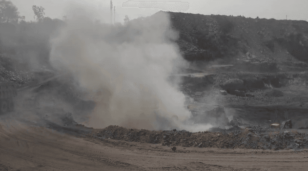 बस्ती से रोजाना निकलेंगी लाशें.. बाघमारा में हो रहे गैस रिसाव को लेकर ग्रामीणों की चिंता, छाया जहरीले गैस का बादल