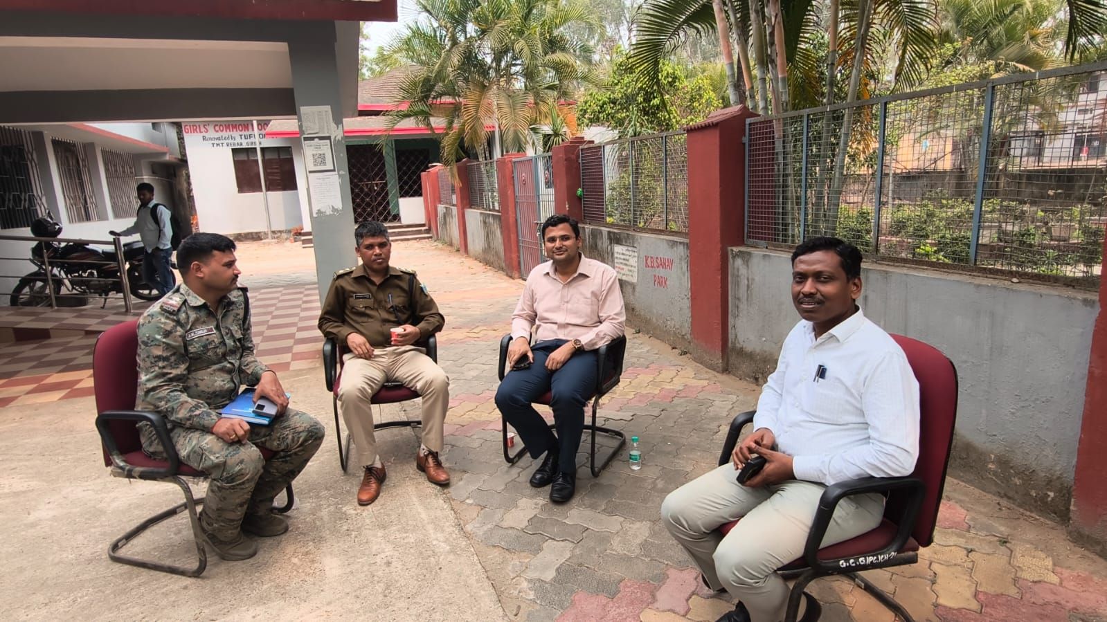 नए प्रिंसिपल के ज्वाइन करते ही Giridih College में ABVP का हंगामा, प्रशासनिक भवन में तालाबंदी, एसडीएम के हस्तक्षेप से खुला ताला