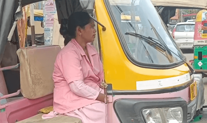 World Women's Day पर 'Pink Auto चालकों' की कहानी- आत्मनिर्भरता, सुरक्षा और संघर्ष की देती हैं गवाही