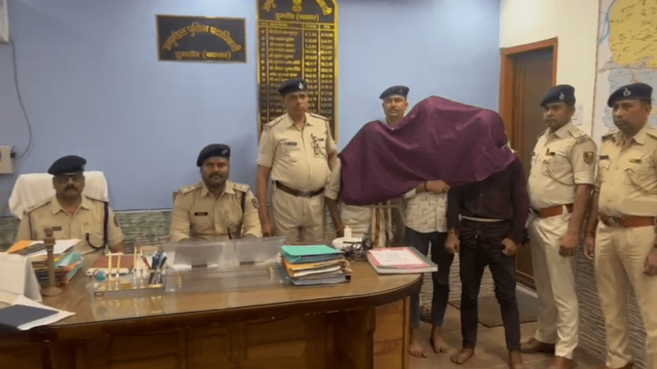 बक्सर में ट्रांसफार्मर तेल चोर गिरोह का भंडाफोड़ ! पुलिस ने 3 अपराधियों को दबोचा